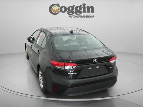 Used 2026 Toyota Corolla LE FWD image 12