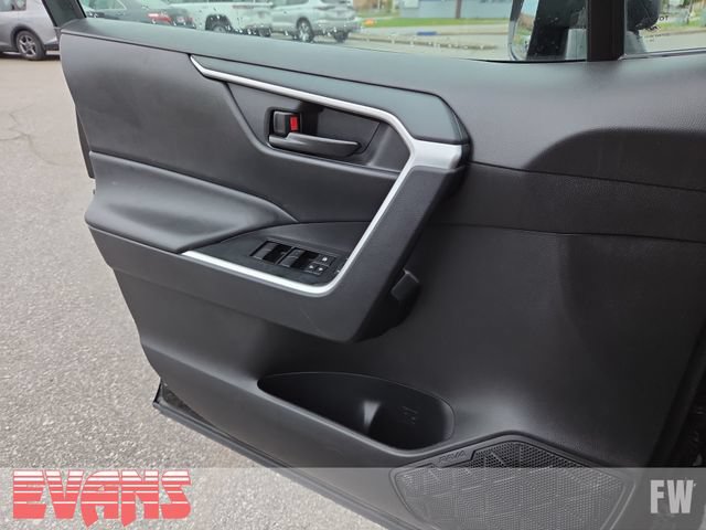 Certified 2025 Toyota RAV4 LE AWD/4WD image 16