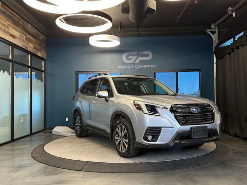 Used 2024 Subaru Forester Limited AWD/4WD image 1