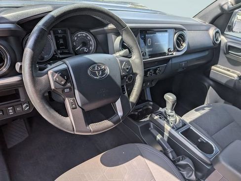 Used 2019 Toyota Tacoma TRD Sport AWD/4WD image 12