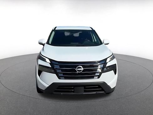 Used 2025 Nissan Rogue SV image 7