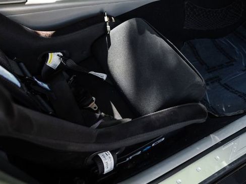 Used 2006 Nissan 350Z Touring w/ (N93) Cargo Convenience Pkg image 83