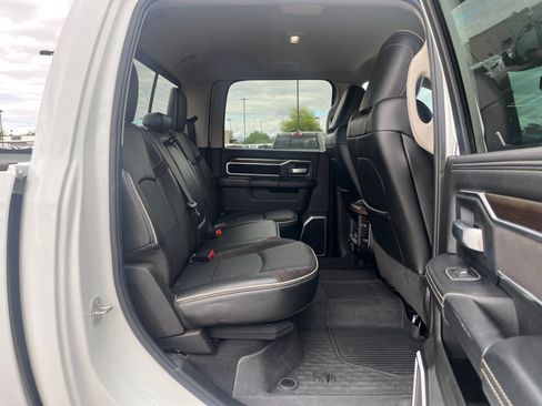 Used 2024 RAM 2500 Laramie w/ Towing Technology Group AWD/4WD image 18
