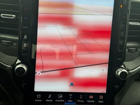 Used 2025 RAM 2500 Laramie image 30