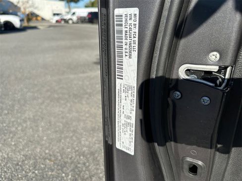 Used 2022 Jeep Wagoneer Series I image 30