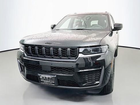 New 2026 Jeep Grand Cherokee L 4WD image 3