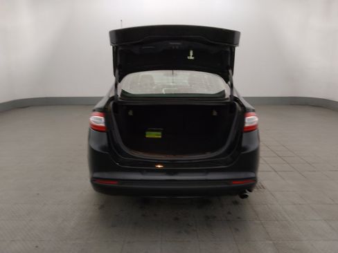 Used 2016 Ford Fusion SE FWD image 29