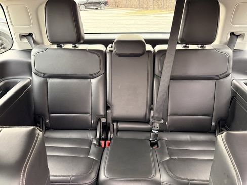 Used 2025 Ford Expedition Platinum image 47