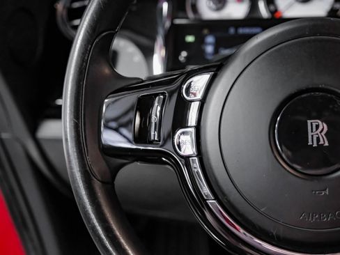 Used 2014 Rolls-Royce Wraith image 12