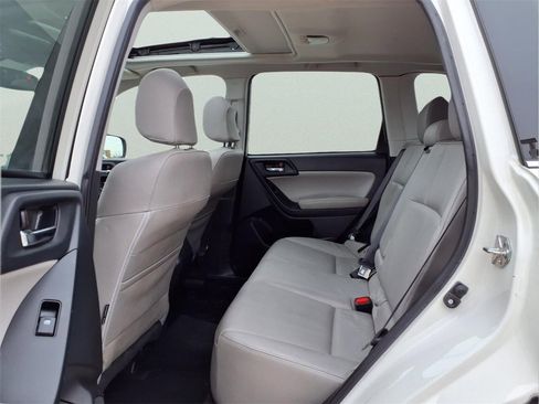 Used 2015 Subaru Forester 2.5i Limited w/ Popular Package #2 image 12