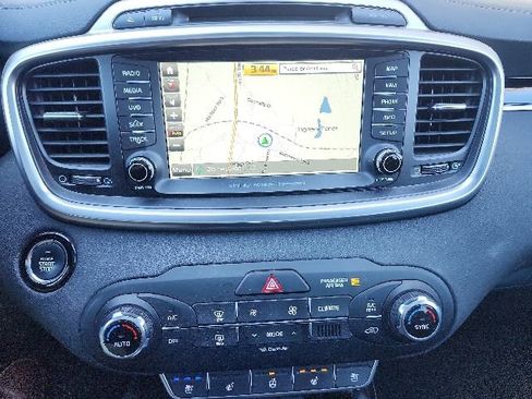 Used 2018 Kia Sorento SX AWD/4WD image 30