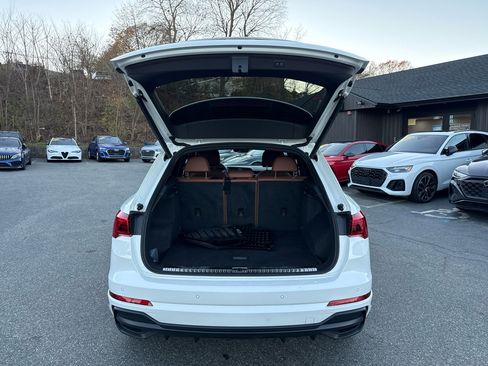 Used 2022 Audi Q3 2.0T Premium w/ Convenience Package image 12