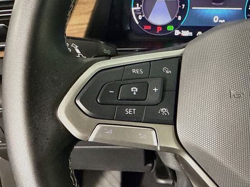 Used 2026 Volkswagen Atlas SE FWD image 14