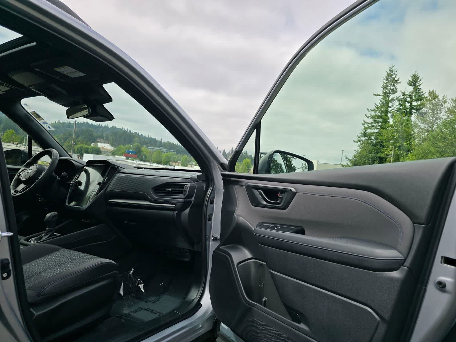 Certified 2025 Subaru Forester Premium AWD/4WD image 29
