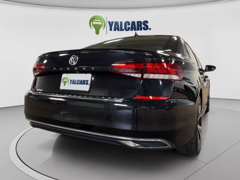 Used 2022 Volkswagen Passat 2.0T SE FWD image 10