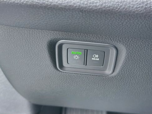 Used 2026 Porsche Cayenne E-Hybrid AWD/4WD image 36