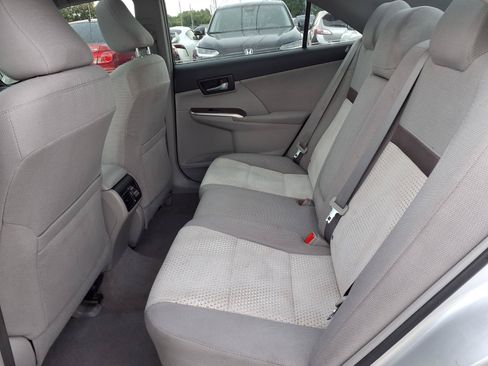 Used 2012 Toyota Camry XLE FWD image 17
