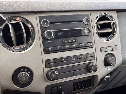 Used 2016 Ford F250 XLT AWD/4WD image 14