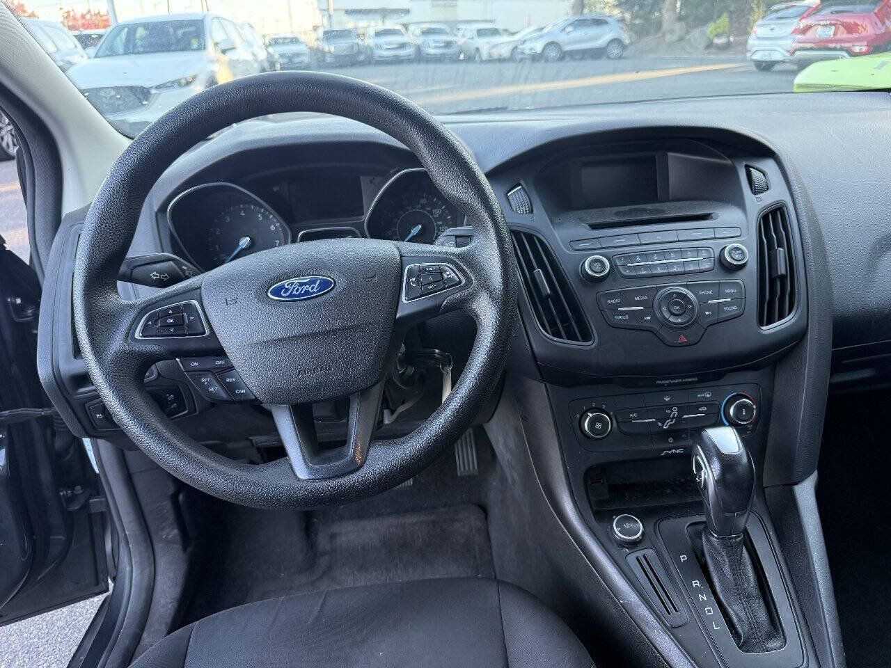 Used 2016 Ford Focus SE FWD image 14
