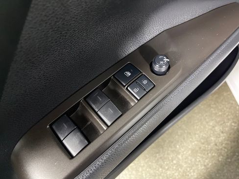 Certified 2021 Toyota Camry SE FWD image 16
