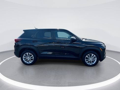 Used 2025 Chevrolet TrailBlazer LS w/ LS Convenience Package FWD image 10
