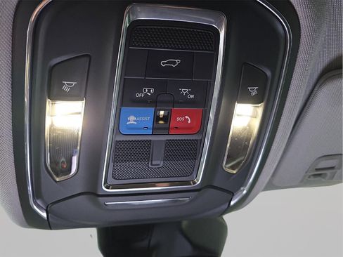 Used 2023 Jeep Grand Cherokee Limited AWD/4WD image 8