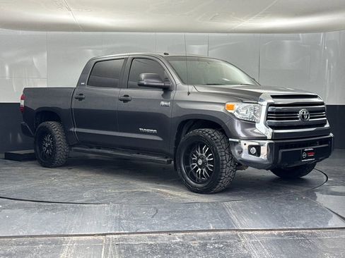 Used 2017 Toyota Tundra SR5 w/ SR5 Upgrade Package image 1
