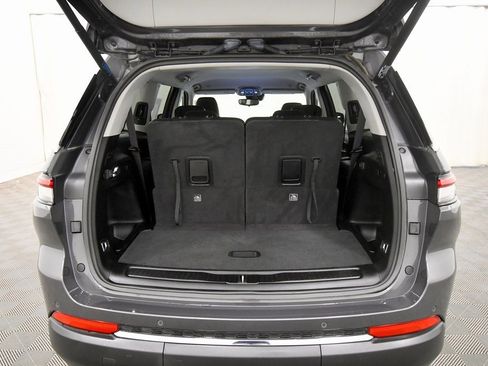 Used 2023 Jeep Grand Cherokee L Limited image 7