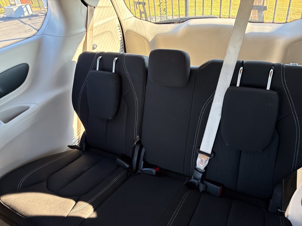 Used 2023 Chrysler Voyager LX FWD image 19