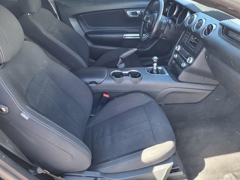 Used 2022 Ford Mustang Coupe image 19