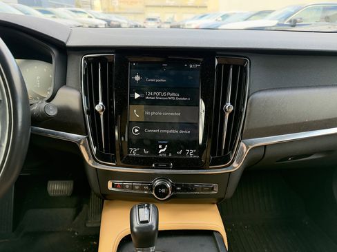Used 2018 Volvo V90 T5 Cross Country w/ Convenience Package image 35