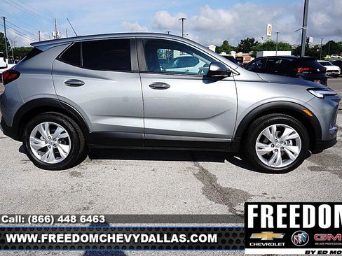 Certified 2025 Buick Encore GX Preferred FWD image 37