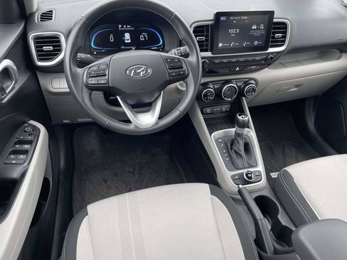Certified 2026 Hyundai Venue SEL FWD image 9
