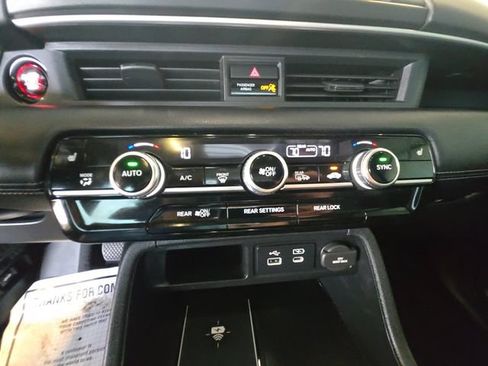 Used 2023 Honda Pilot Touring image 17