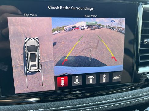 New 2026 Chrysler Pacifica Select image 24