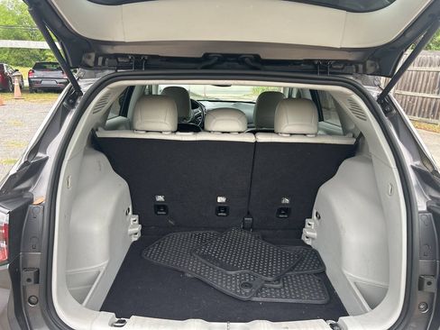 Used 2019 Jeep Compass Latitude w/ Cold Weather Group FWD image 15