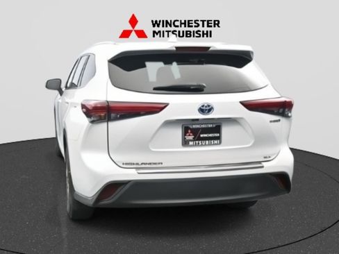 Used 2022 Toyota Highlander Bronze Edition image 6