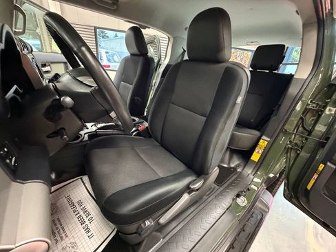 Used 2012 Toyota FJ Cruiser 4WD w/ Upgrade Pkg image 7
