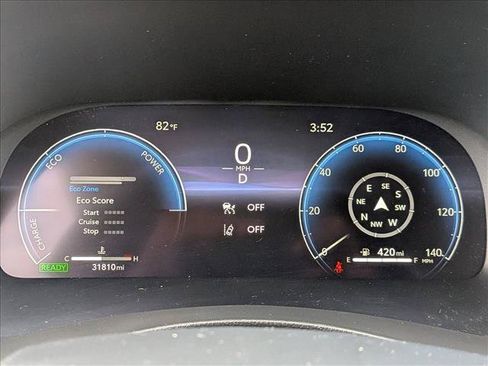 Certified 2024 Toyota Highlander Limited AWD/4WD image 11