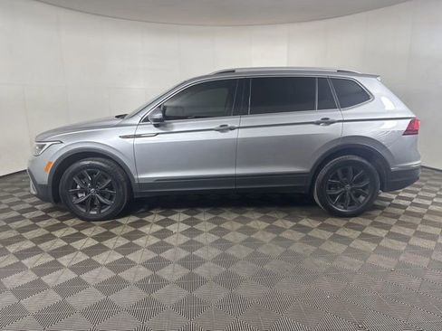 Certified 2024 Volkswagen Tiguan SE image 7