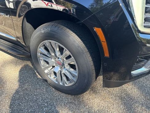 New 2026 GMC Yukon XL Denali w/ LPO, Floor Liner Package AWD/4WD image 4
