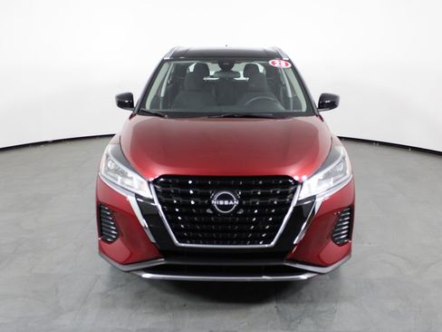 Certified 2023 Nissan Kicks SV image 13