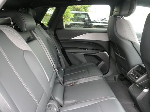 Certified 2024 Cadillac Lyriq Tech RWD image 27