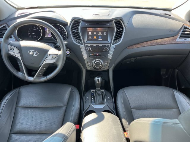 Used 2017 Hyundai Santa Fe SE w/ SE Premium Package 02 AWD/4WD image 16