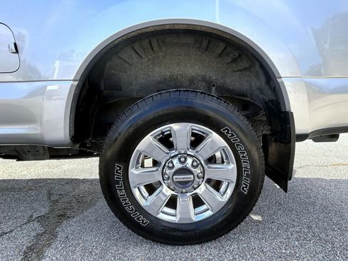 Used 2022 Ford F250 Platinum w/ FX4 Off-Road Package image 22