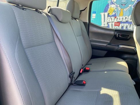 Used 2018 Toyota Tacoma SR5 image 15