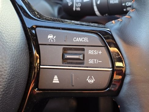 Certified 2025 Honda HR-V Sport image 31