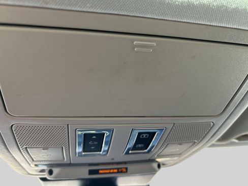 Used 2017 Jaguar F-PACE Prestige image 27