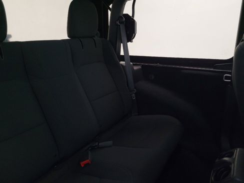 Used 2018 Jeep Wrangler Sport image 19