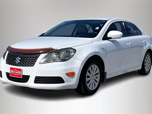 Used 2011 Suzuki Kizashi S image 2